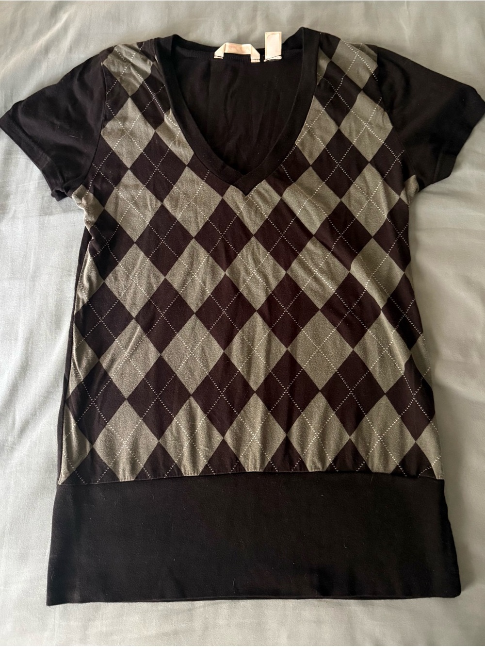 V-Neck Argyle 🖤🩶 Short Sleeve Tee - Black & Gray